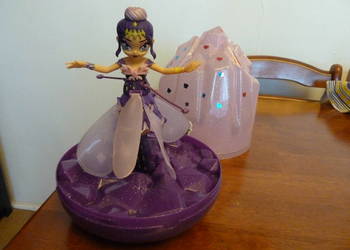 Latająca wróżka Ella-interaktywna zabawka fruwająca po domu i ogrodzie