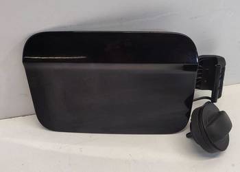 SKODA KAROQ KLAPKA WLEWU PALIWA LF9R 575809909