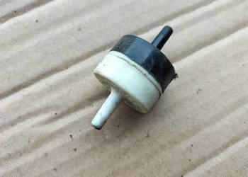 AUDI 80 B4 80B4 Zawór zwrotny podciśnienia 046905291A