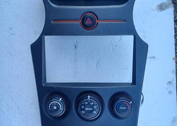 Panel Obudowa Sterowania Klimatyzacji Kia Carens 2 Panel Obudowa Sterowania Klimatyzacji Kia Carens 2