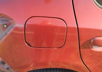 Klapka wlewu paliwa Dacia Sandero II TEB76