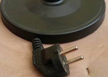 Podstawa obrotowa  czajnika elektrycznego z kablem