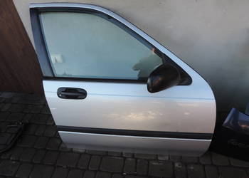 HONDA CIVIC 6 HB DRZWI PRAWE PRZEDNIE NH614M