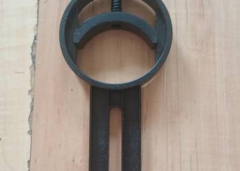 uchwyt montażowy mocujący trzymający czarny śr. 65 mm