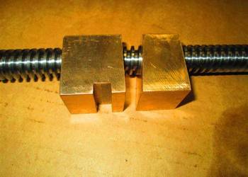 Śruba z nakrętką do tokarki TUG-40