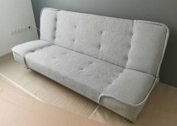Kanapa bez boków zrbiona na indywidualne zamówienie.