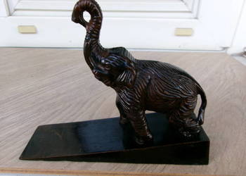 Słoń na podstawie ze skosem do blokady drzwi