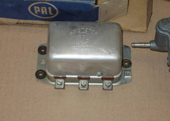 regulator Magneton PAL Skoda 100 110 1000MB Zetor
