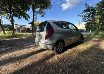 Mercedes A-Klasa miejski ekonomiczny wóz