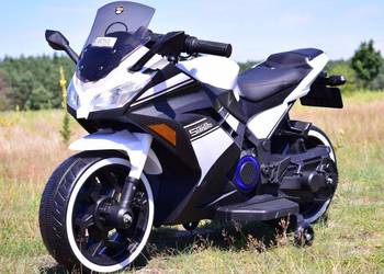 MEGA MOTOR ŚCIGACZ STRONG 2 EXCLUSIVE, ŚWIECĄCE KOŁA,DLS-07b