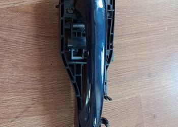 Porsche Macan uchwyt mocowania klamka drzwi tylne lewe 95B839885B