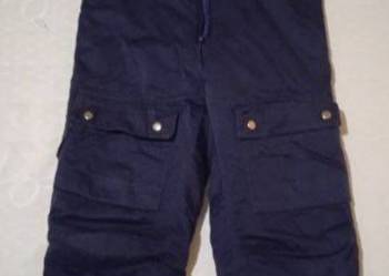 Nowy niebieski kombinezon lotniczy.