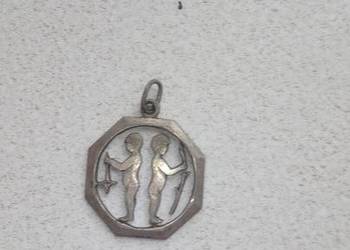 Medalik srebrny.