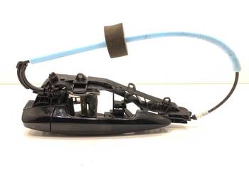 KLAMKA ZEWNĘTRZNA LEWY TYŁ BMW F39 Crossover Schwarz II / Jet Black