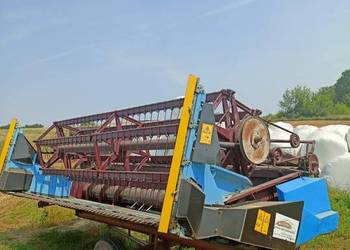 Stół do rzepaku z hederem bizon