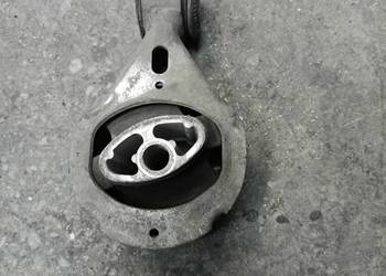 Poduszka środkowa silnika Renault Megane III 1 4 Tce