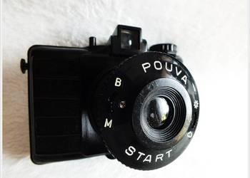 POUVA START Czarny aparat bakelitowy z lat 50-60-tych +Futer