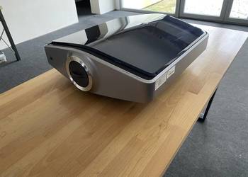 Projektor Sony Bravia VPL-VW200