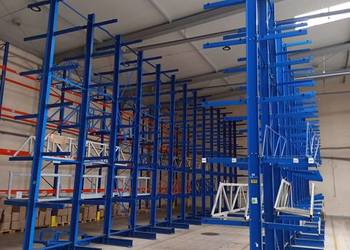 Regały wspornikowe jednostronne zestaw H650cm IPE200 ramiona 70cm magazyn