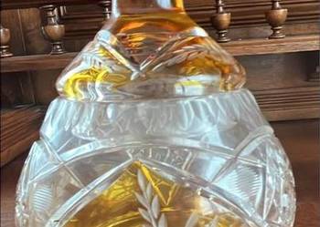 Puzderko kryształ. Przezroczysty  z miodowymi elementami.