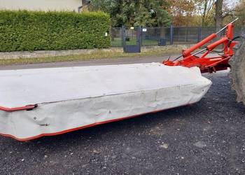 Kosiarka dyskowa KUHN GMD 801 Hydraulicznie składana