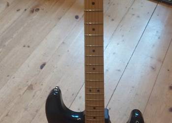 Zamienię gitara elektryczna Fender stratocaster wzmacniacz gitarowy kolumna