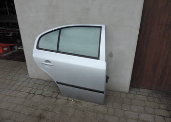 SKODA OCTAVIA 1 HB 5D DRZWI PRAWY TYŁ TYLNY