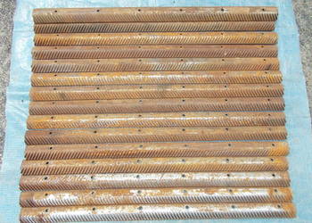 Cepy listwy młocarni dł. 130 cm, szer. 7 cm