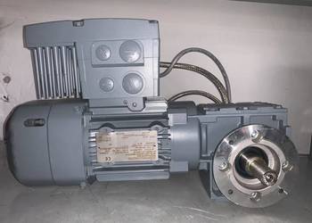 SEW Eurodrive WF30 DRS71M4BE1/MM07/LN Servomotor 0,75kW + inverter