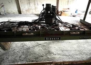 Prasa hydrauliczna SIEVERS do klejenia konstrukcji - łuków z drewna