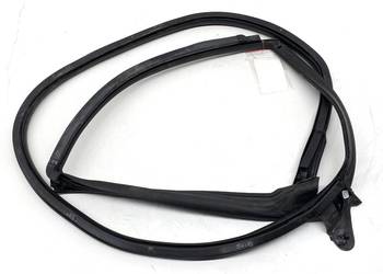 USZCZELKA DRZWI TYŁ PRAWY AUDI Q8 SUV