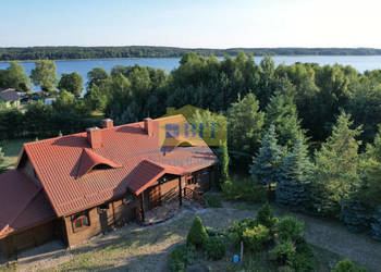 Zadbany dom całoroczny nad jeziorem Lubie