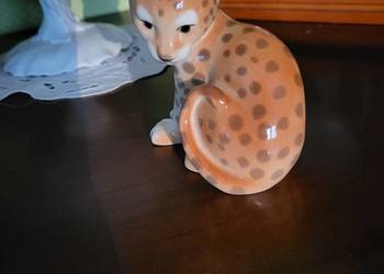 Figurka młodego ocelota