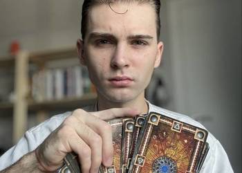 Wróżby. Tarot i Karty Klasyczne na żywo i online