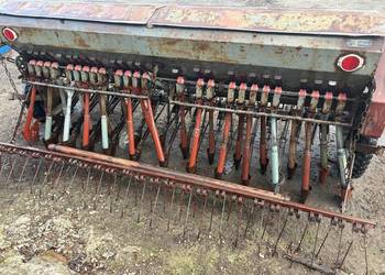 Siewnik poznaniak na docisku i wąskim kole