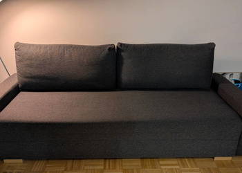 Kanapa 2-osobowa. rozkładana z pojemnikiem na pościel. Ikea
