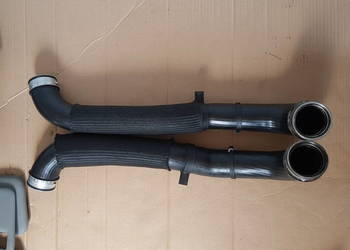 RURA WĄŻ PRZEWOD GUMA 2SZT INTERCOOLER VW TOUAREG 5.0 CAYENNE 7L6145979