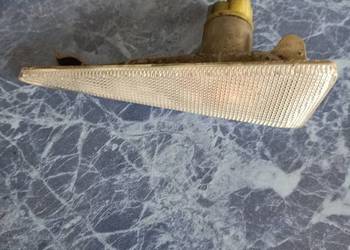 Kierunkowskaz prawy błotnika renault scenic II 82000271516