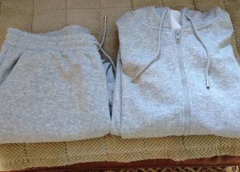 sprzedam dres komplet popielaty