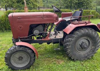 Traktor sam esiok NIE C330, C360, MF