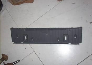 BMW E90 2006 r maskownica pasa tył