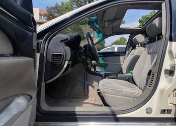 Audi A8 4.2 V8 q. (nowy rozrząd, welur, podw.szyby, el.kier., roleta, hak)