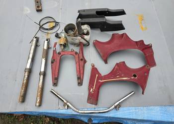 Jawa 250 Kiwaczka,Osłona L +R ,Zadupek, Kierownica ,Stacyjka ,Cewka,Licznik