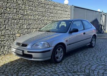 Honda Civic z 1998 roku stan wyjątkowy 108,000 km jedna właścicielka klima