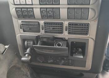 Iveco Stralis 460 deska rozdzielcza kokpit