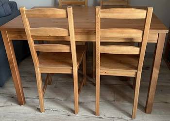 Prosty i ponadczasowy -stół z krzesłami( Ikea) używany.cena 300zł.Odbiór os