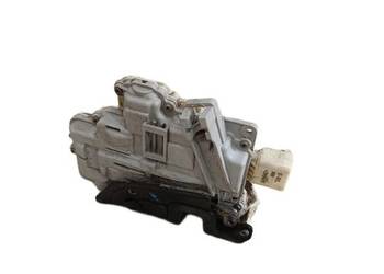 Zamek drzwi lewy Audi A4 B7 A3 8P Seat Exeo 8E0839015AA tył