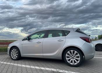 Sprzedam OPEL ASTRA J