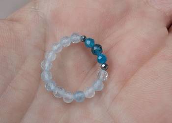 Pierścionek elastyczny kamienie akwamaryn apatyt hematyt prezent pamiątka