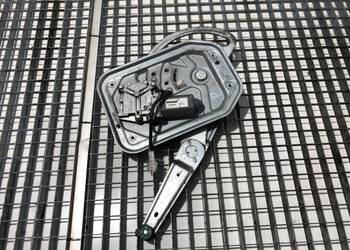 PODNOSNIK SZYBY PRAWY PRZÓD SCANIA P,G,R,T - series 1442293 Hatchback